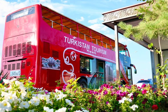 Түрксітанда «RED BUS» экскурсиялық автобусы іске қосылды
