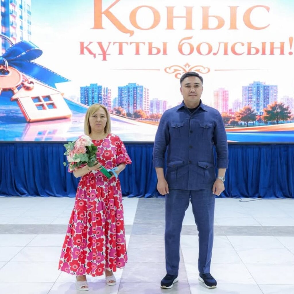 Тағы 30 шымкенттік отбасы жаңа пәтер кілтіне ие болды