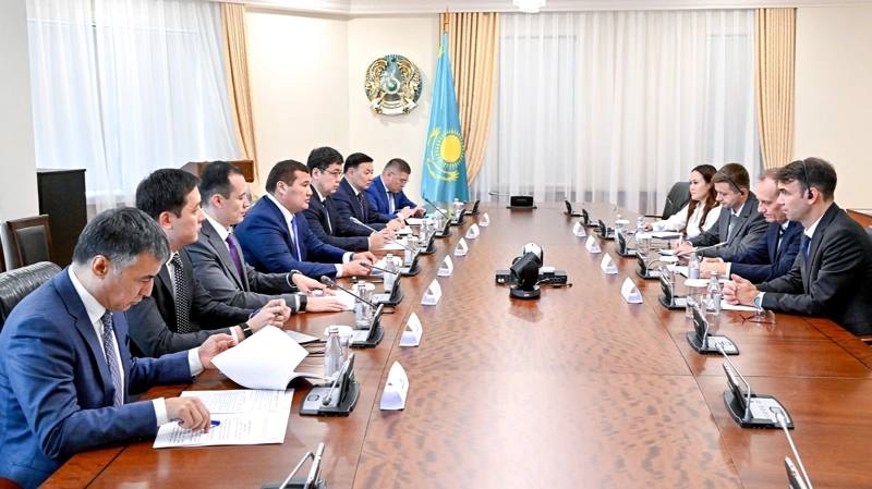 Нурлыбек Налибаев провел переговоры с зарубежными инвесторами