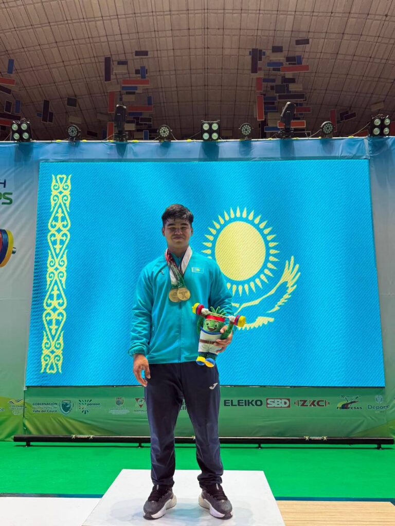 Казахстанский спортсмен установил мировой рекорд и стал чемпионом мира среди юношей